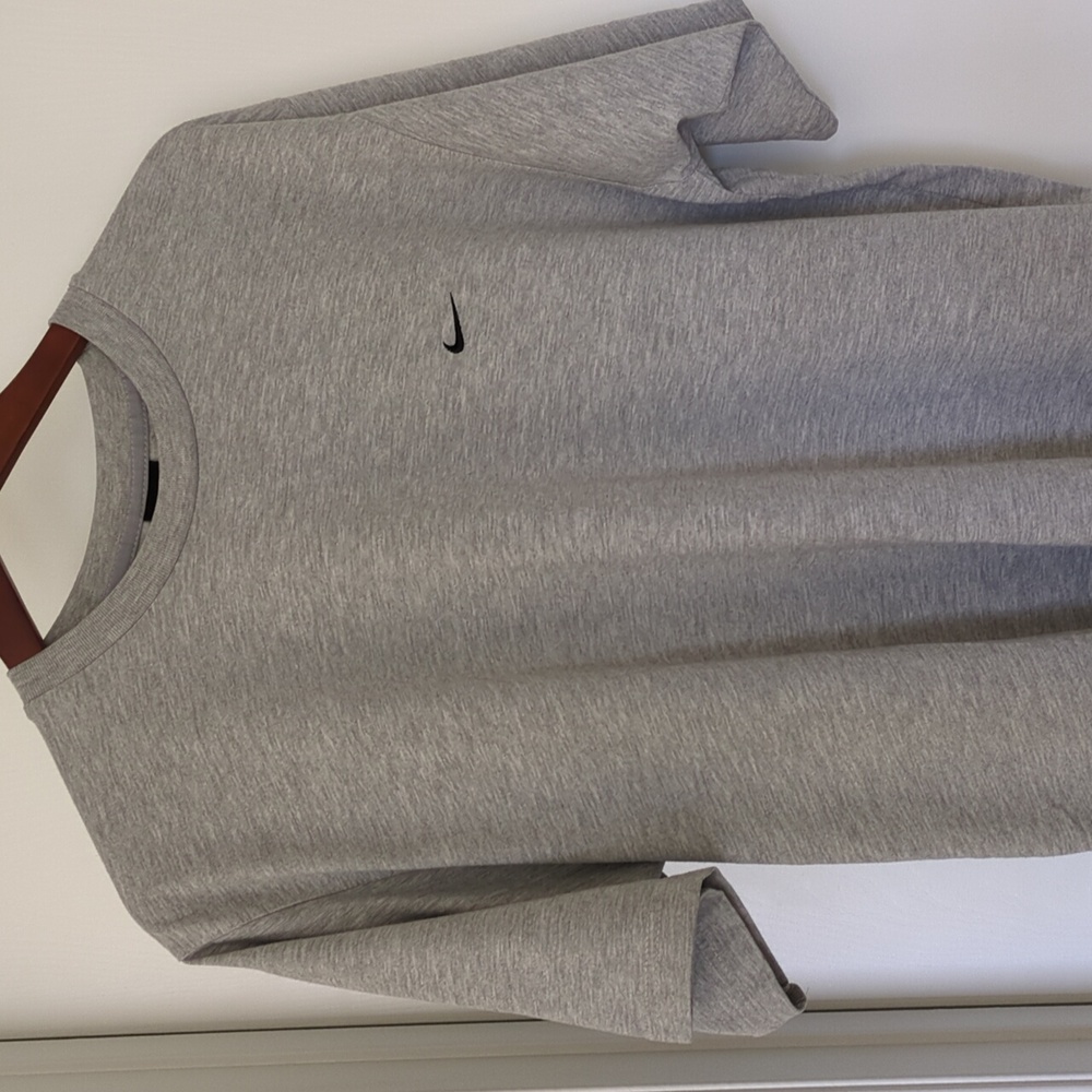 Men's Nike Short Sleeve Tee (L)